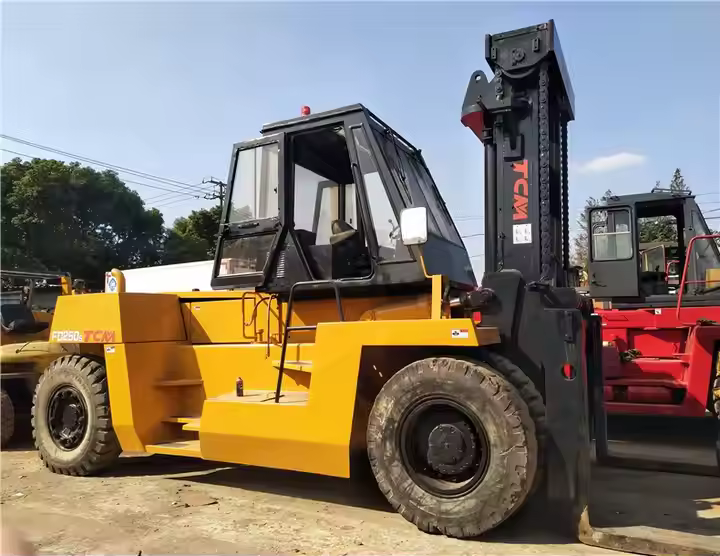 10 – 43 Ton Heavy Duty Forklifts